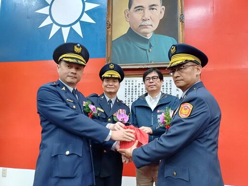 高雄市警察局卸、新任分局長交接布達 陳其邁期勵持續守護市民安全