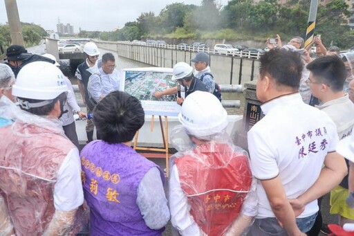 凱米颱風中市防汛嚴陣以待 盧秀燕冒雨視察 守護台中平安