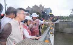 凱米颱風中市防汛嚴陣以待 盧秀燕冒雨視察 守護台中平安