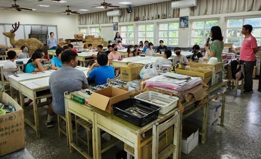 嘉市玉山國中食農創作暑期營 大型稻草梅花鹿作品吸睛