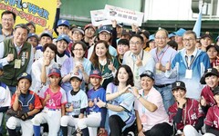 2024台灣女子棒球聯賽臺南場開幕 蕭美琴為女棒球員加油