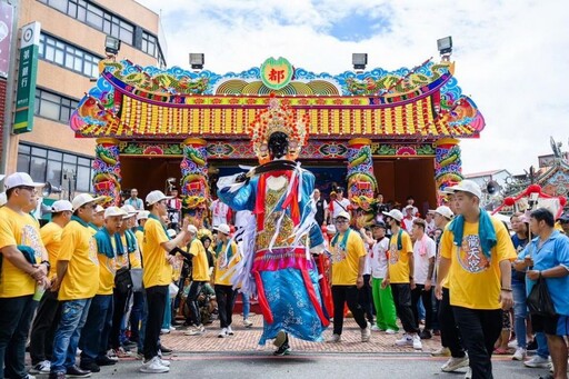 2024竹塹中元城隍祭「遶境賑孤」盛大登場 千名信徒護送城隍遶境