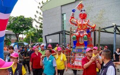 大士爺祭 迎大士爺創意踩街祈福遶境 千人「仙氣」上街超熱鬧