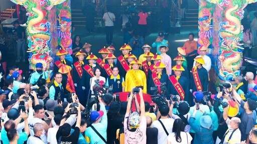 東港東隆宮平安迎王祭典 代天府上樑儀式