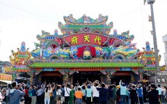 東港東隆宮平安迎王祭典 代天府上樑儀式