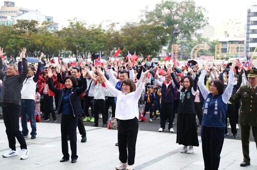 嘉市114年元旦升旗典禮 黃敏惠市長、陳姿妏議長與民眾同迎新年