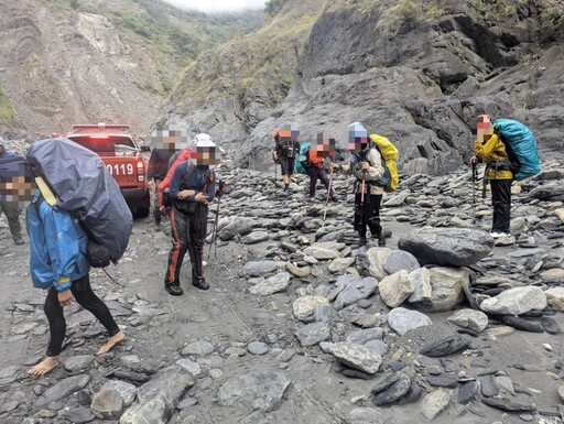 屏東霧台鄉哈尤溪下山 登山團10人失聯 屏東縣消防人員尋獲