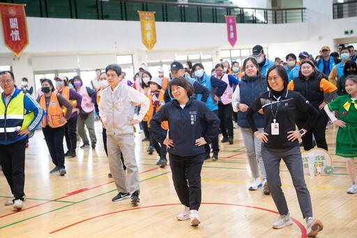 除舊佈新迎新春 嘉市環境清潔週 百名志工動員清理嘉園