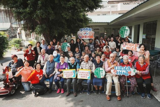 左營德蘭社區長輩齊聚賀年 老少同堂搓湯圓慶團圓