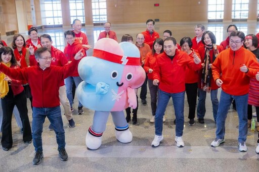 新北市蛇年賀歲片運動風 侯友宜揪團隊挑戰世壯運競賽