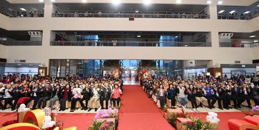 嘉市春節團拜 百人齊跳「Team Chiayi」 精神奕奕慶開工