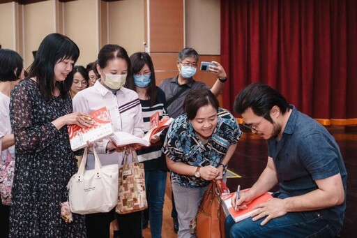 嘉縣舉辦婦女節講座 楊士毅鼓勵女性勇敢追求幸福