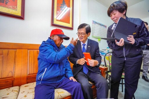 華崗百歲榮民新居落成 輔導會主委嚴德發親臨祝賀