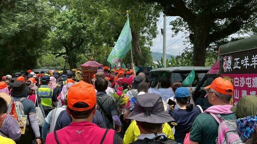 歷史性一刻!白沙屯媽祖首度進入南投縣境