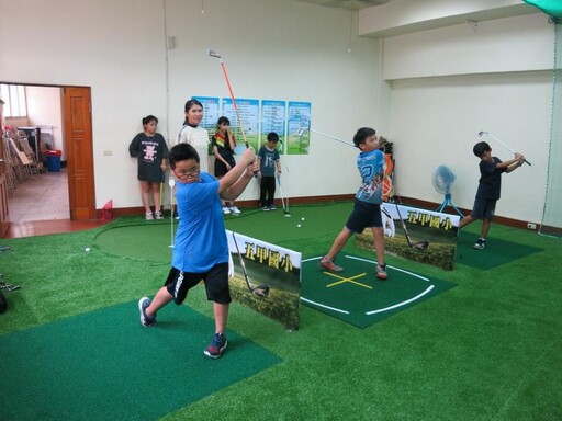 高市青少年高爾夫運動發展協會推廣「高爾夫進校園」活動