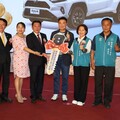 企業捐贈獅潭公所公務車 縣長見證善舉