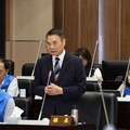 議會總質詢關注生育教育 鍾東錦詳實答詢