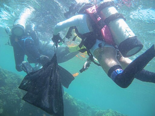 海保署與潛水民眾、潛海戰將逾百人 攜手淨海清除海廢