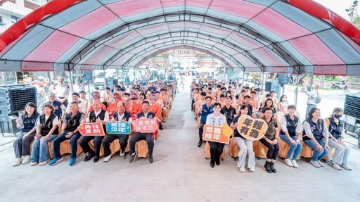 太保市第二屆成人禮儀式 鄭淑分市長為青年「加冠」
