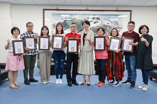 奉獻基層為民服務 許淑華表揚績優民政人員