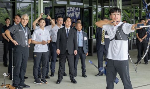 賴清德總統授旗萊茵魯爾世大運代表團 市長陳其邁陪同期許旗開得勝