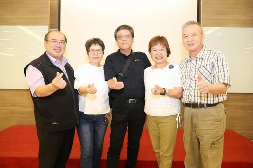 嘉縣社會局戴綵屏副局長榮退 任公職近四十年績效優異