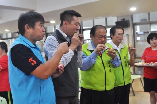澎湖中秋產品發表活動 陳光復帶頭認購力挺慢飛天使