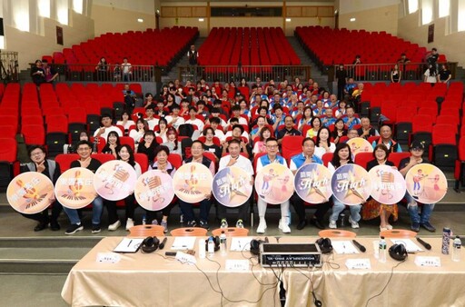 苗栗市青年歌唱大賽登場 縣長獻唱炒熱比賽氣氛