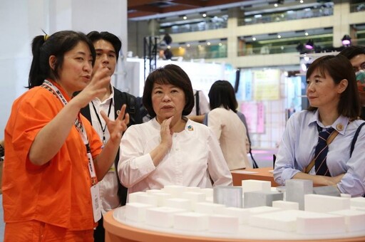 黃敏惠市長獲首屆「2025台灣傑出永續治理首長獎」典範殊榮 嘉市府抱回11大獎 含金量連年飆升