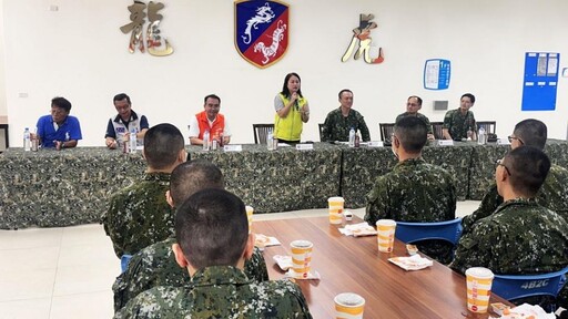 苗栗縣軍友顧問團團長謝慧蓮 探視苗栗籍239梯次新兵