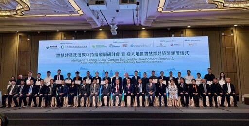 台灣之光!高雄港旅運中心榮獲雙獎肯定