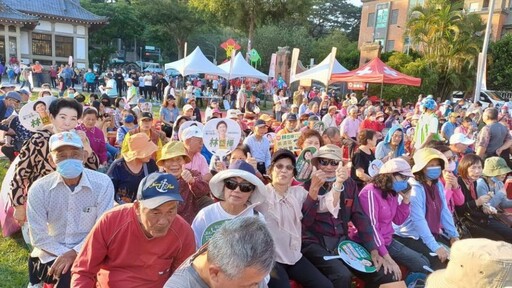 逾萬人湧進旗山造勢場 林岱樺激動大喊市民做主