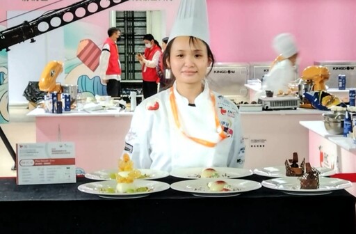 不斷超越、挑戰自我 中國科大觀管系作品榮獲FHC 2023中國國際烹飪藝術大賽銅牌獎