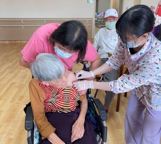 臺南榮家×高榮臺南分院攜手齊心對抗流感 展開全面疫苗施打