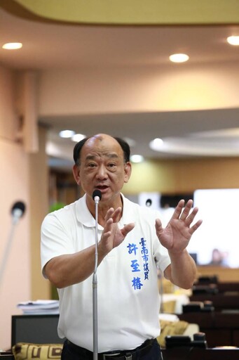 八屆議員許至椿，當選台南市議會黨團書記長