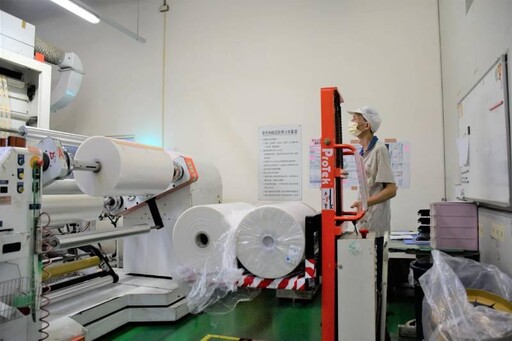 勞動部這資助包材印刷大廠 獲60萬補助增添工作輔具