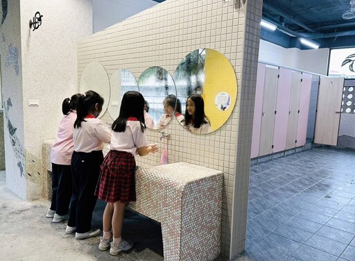 新北推「4K好便所」 文德國小打造「蝴蝶生態主題」廁所 融合自然與美學