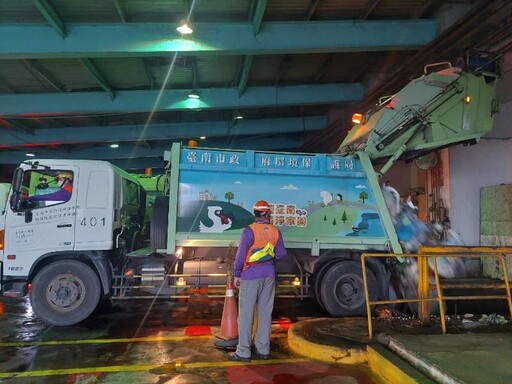 臺南清潔隊加班收運 一起乾淨過好年