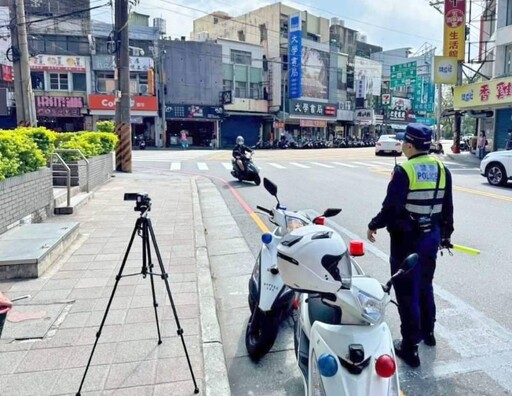落實車輛停讓行人x提升行人守法觀念 竹市警連續3日大執法路口安全專案