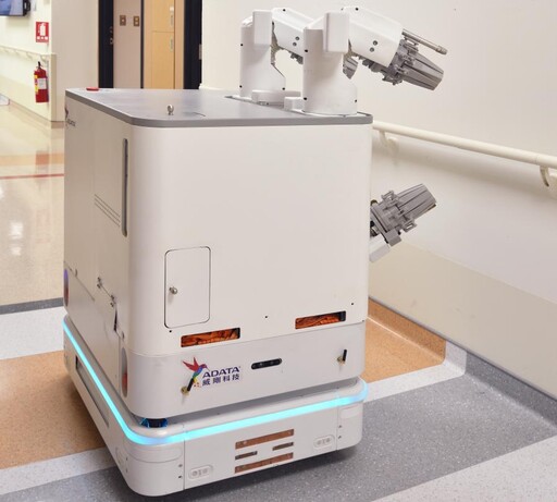 提升醫療場域安全防護 新竹臺大產醫合作推出智慧自主移動機器人