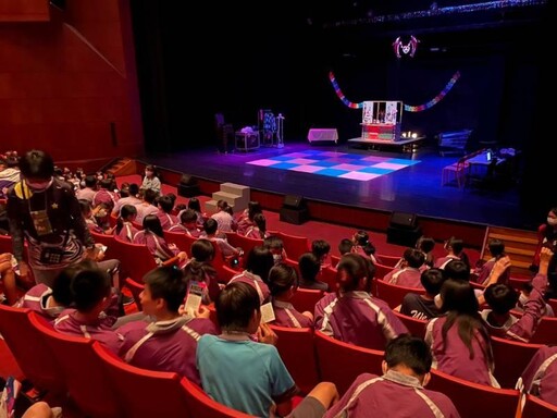 新北市113年劇場開箱33場次 16,500名國中生體驗專業劇場運作