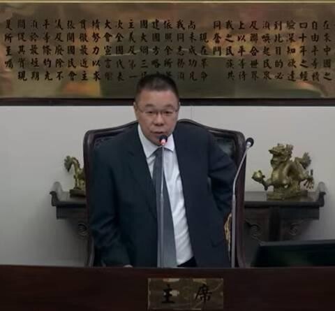 台南市議員蔡育輝痛批，民進黨青鳥宣講成權力鬥爭