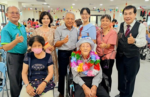 天賜遐齡臺南榮家祝福黃煜爺爺百歲嵩壽