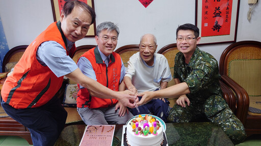 101歲人瑞榮民王自強嵩壽！屏東榮服處歡欣慶生