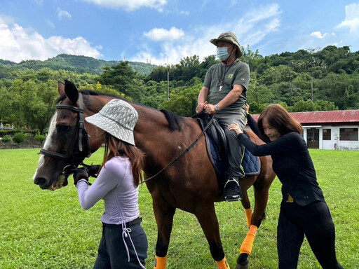 李宜珍愛心馳騁！白河榮家感謝暖心關懷住民