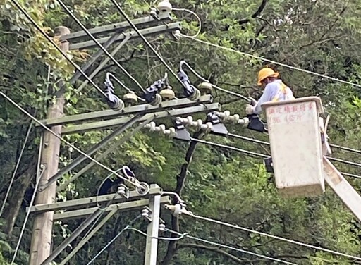 「山陀兒」新竹瞬間風力逾10級 停電逾萬戶台電新竹搶修恢復供電