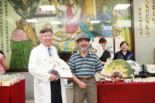 台南新樓醫癌症病友團體：神采奕奕國畫班義賣展