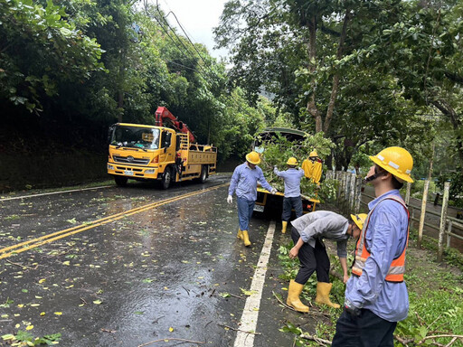 強颱康芮襲臺！台電台南：仍有3979戶待復電 積極搶修中