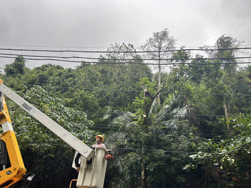 強颱康芮襲臺！台電台南：仍有3979戶待復電 積極搶修中