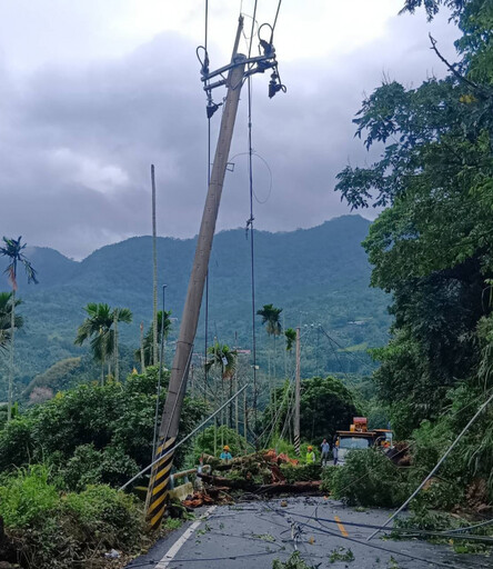 康芮颱離台後勁仍大！台電新營：持續動員力拼1日全數復電